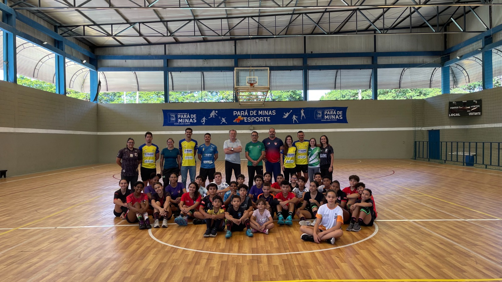 Referência internacional do handebol compartilha metodologia em Pará de Minas